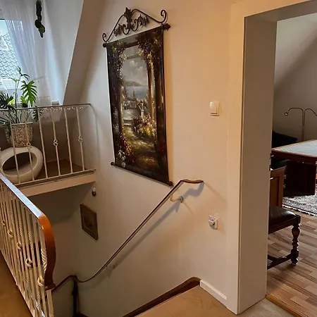 Appartamento Fuer 5 Personen Mit Gartennutzung - Messezimmer *