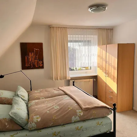 Fuer 5 Personen Mit Gartennutzung - Messezimmer *