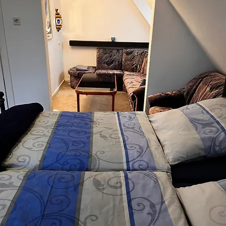 Fuer 5 Personen Mit Gartennutzung - Messezimmer * Hanower