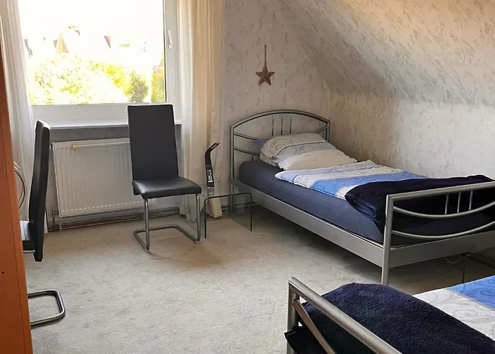 Fuer 5 Personen Mit Gartennutzung - Messezimmer Apartman