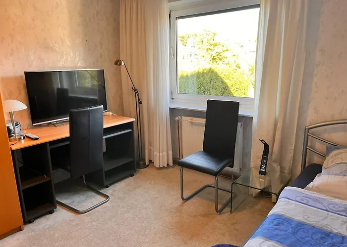 Apartman Fuer 5 Personen Mit Gartennutzung - Messezimmer