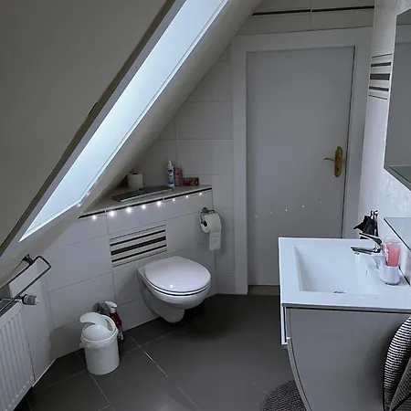 Apartmán Fuer 5 Personen Mit Gartennutzung - Messezimmer *