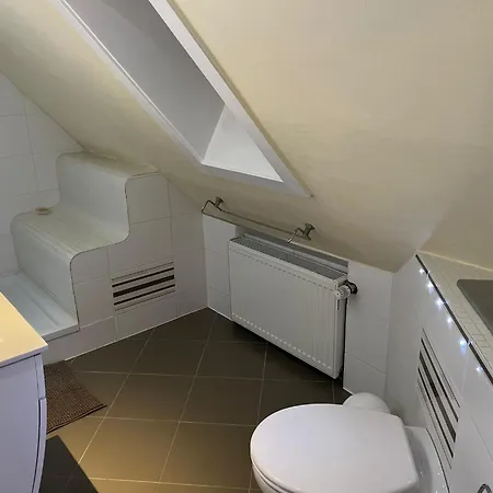 Fuer 5 Personen Mit Gartennutzung - Messezimmer *